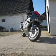 Yamaha FZR 1000 SÆLGES