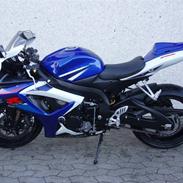 Suzuki GSXR 750 K7 - SOLGT