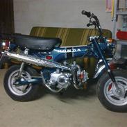 Honda dax ST 50