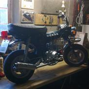 Honda dax ST 50