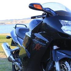 Honda CBR 1100 XX Blackbird - totalskadet