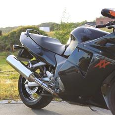 Honda CBR 1100 XX Blackbird - totalskadet