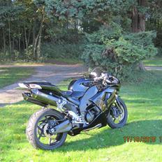 Kawasaki ZX10R 