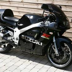 Suzuki gsxr 750