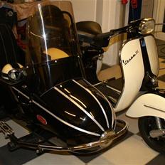 Vespa gran luxe solgt