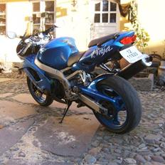 Kawasaki zx9-r ninja 900ccm