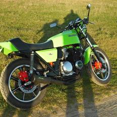Kawasaki z 550 solgt
