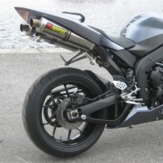 Yamaha r1