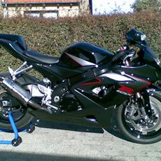 Suzuki GSXR 1000 K6