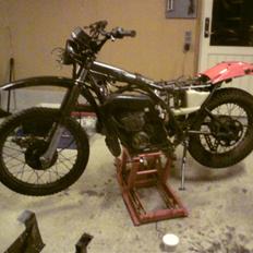 Yamaha dt 250 mx solgt
