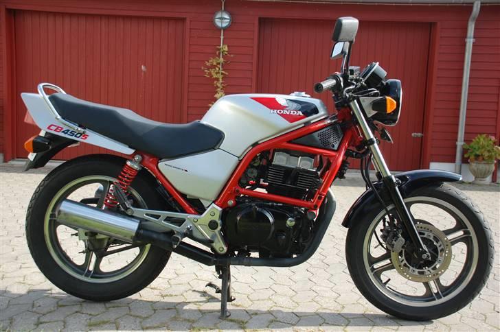 Honda CB 450 S - SOLGT - Hel original ! Bemærk "S" udgaven er med to "store" bremseskiver. billede 1