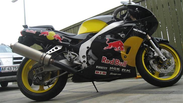 Kawasaki ZX 400R totalt skadet billede 1