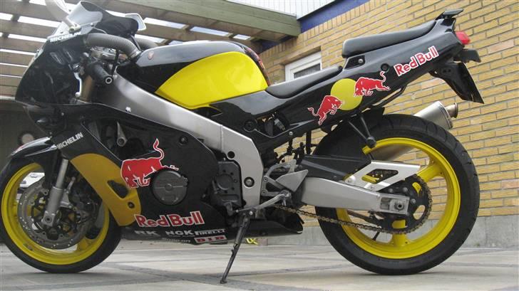 Kawasaki ZX 400R totalt skadet billede 6