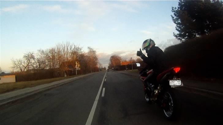 Yamaha R1 SOLGT ! billede 9