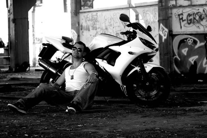 Yamaha YZF R6 billede 1
