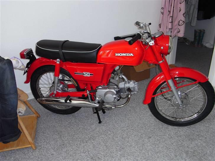 Honda CD70K1 - Renoveret på 14 timer fra start til slut..... billede 1