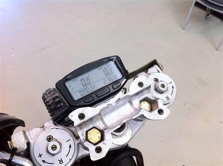 Husqvarna TE 450 - Originale cykelcomputer udskiftet med trailtech vapor dims.. billede 12