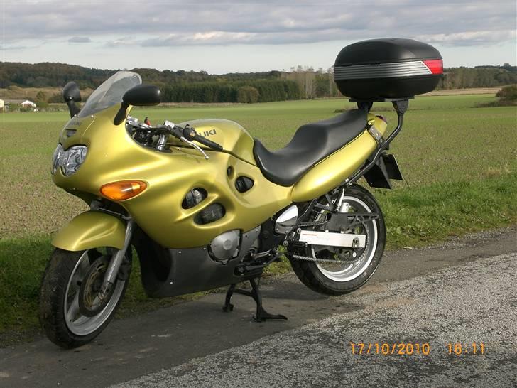 Suzuki gsx600f - nymalet og med top box billede 6