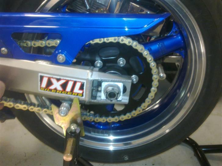 Kawasaki ZX6R --SOLGT-- - Så kom der ¨Guldkæde¨ og nyt tandhjul på cyklen.. Det ser jo godt ud :) billede 8
