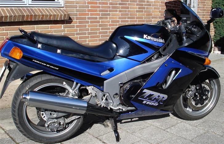 Kawasaki ZZR 1100 - Ja,så har vi handlet igen og er klar til næste seson billede 1