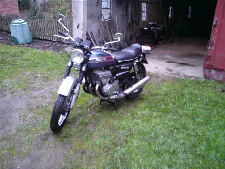 Suzuki GT 380 billede 1