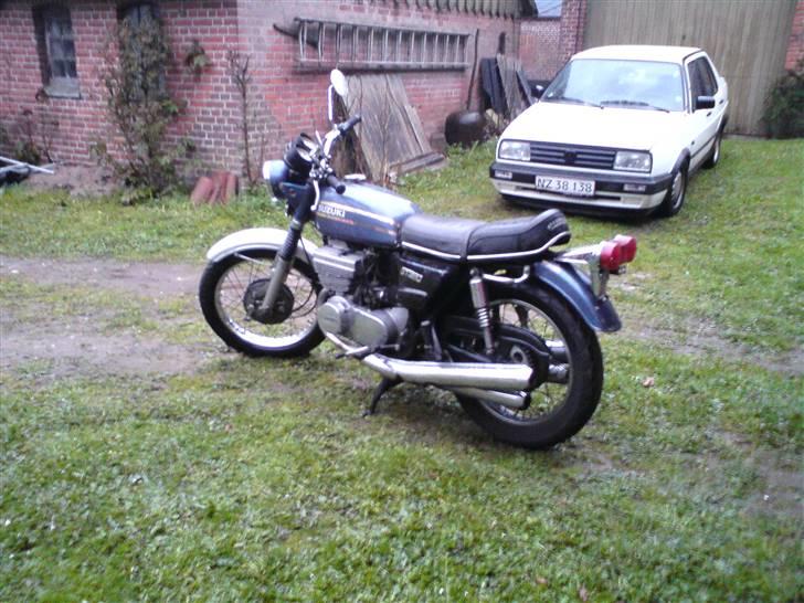 Suzuki GT 380 billede 4