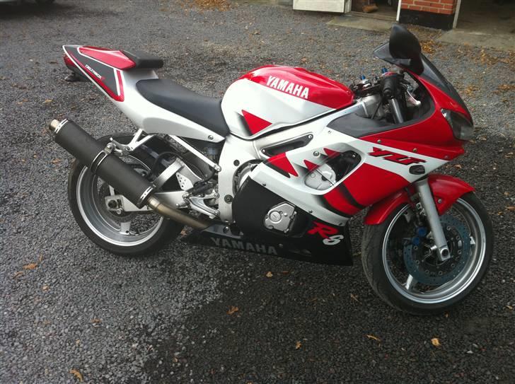 Yamaha YZF R6 billede 1