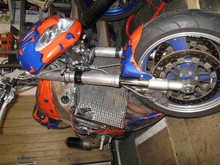 Yamaha fzr SOLGT billede 5