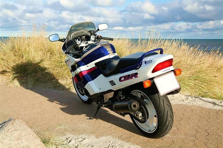 Honda cbr 1000f SOLGT billede 8