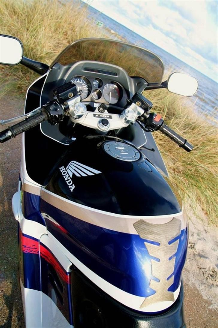 Honda cbr 1000f SOLGT billede 10