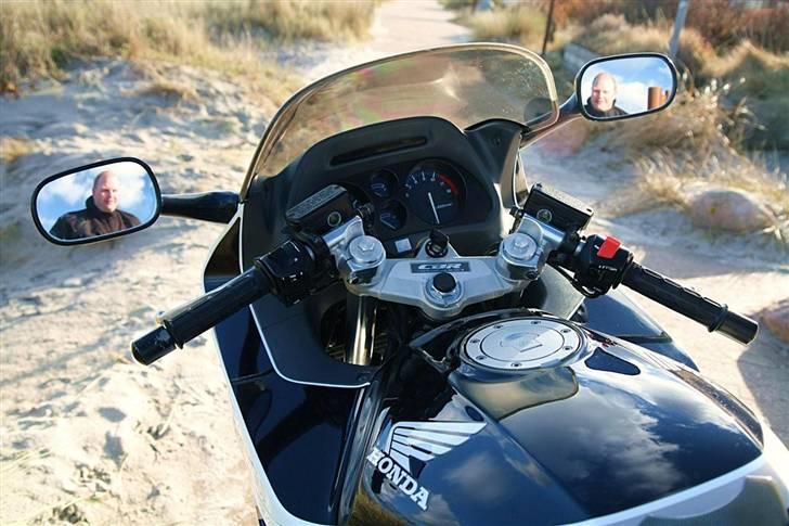 Honda cbr 1000f SOLGT billede 15