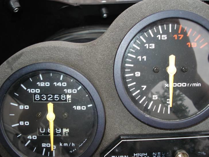 Suzuki GSXR 250 billede 4