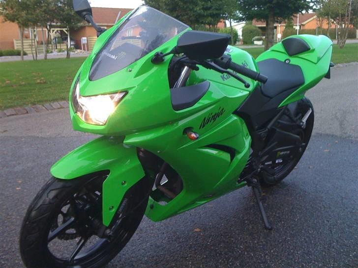 Kawasaki Ninja 250R billede 8