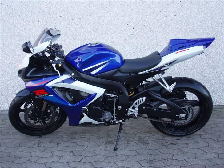 Suzuki GSXR 750 K7 - SOLGT billede 4