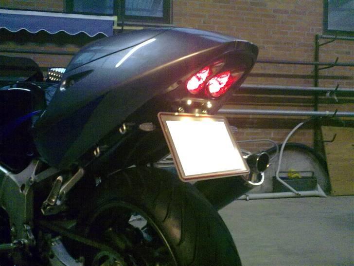 Suzuki GSX-R600 - Færdig Undertray:) billede 12