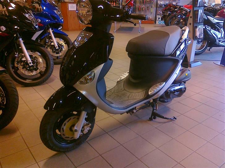 PGO ligero STJÅLET D. 30-3-11 billede 1