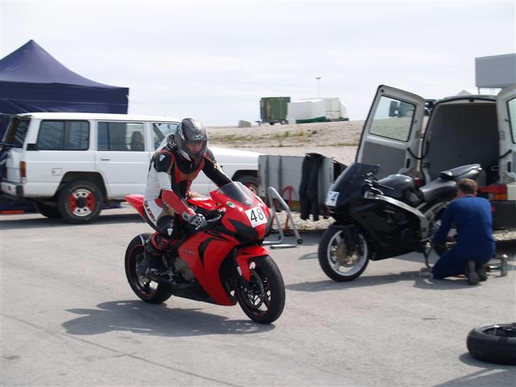 Honda CBR1000RR solgt!!! billede 10