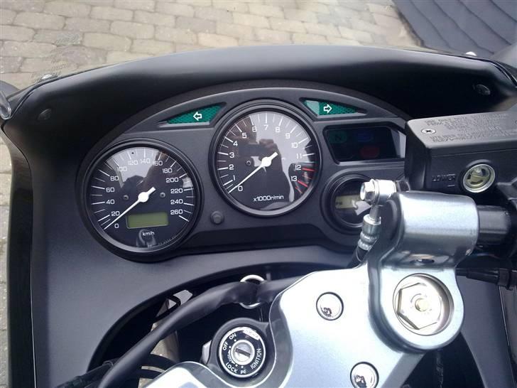 Suzuki GSXF 750 (SOLGT) billede 5