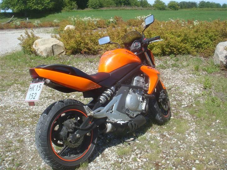 Kawasaki ER6N billede 10