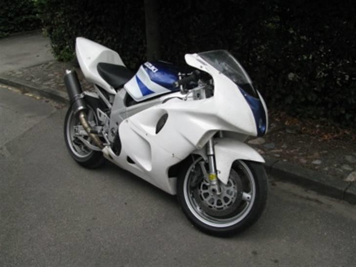 Suzuki TL1000R (Baneged) billede 1