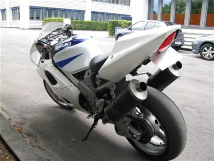 Suzuki TL1000R (Baneged) billede 3