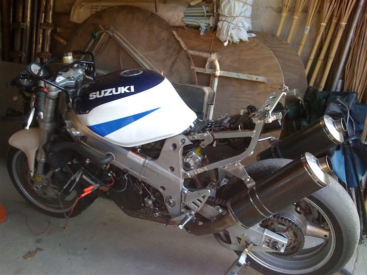 Suzuki TL1000R (Baneged) billede 5