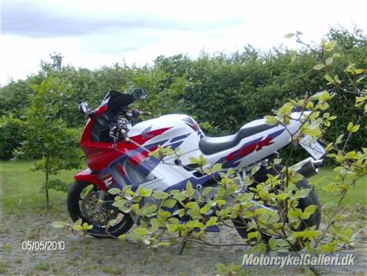 Honda Cbr 600 F3 // Til salg - og vi overrasker den lige et gang ;) billede 11