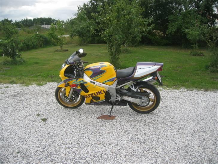 Suzuki GSX 600 R ALSTARE billede 1