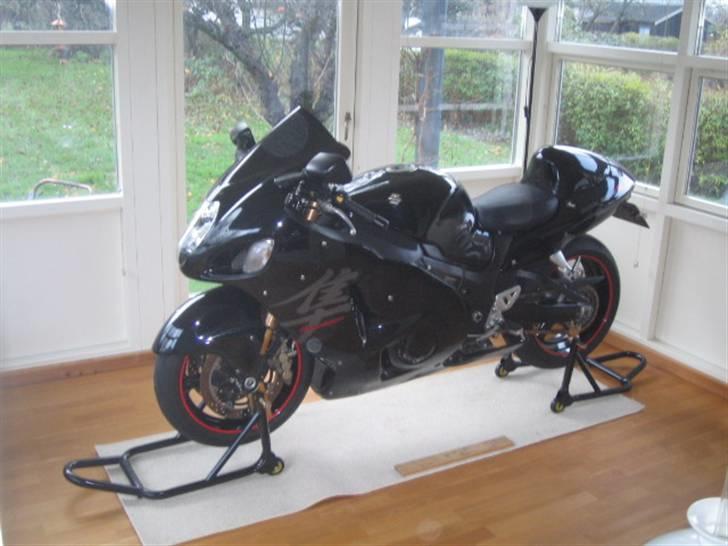 Suzuki GSX 1300 R - I vinterhi billede 5