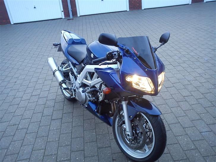 Suzuki SV1000S - Så fik jeg monteret sædeskal og kåbeglas billede 4