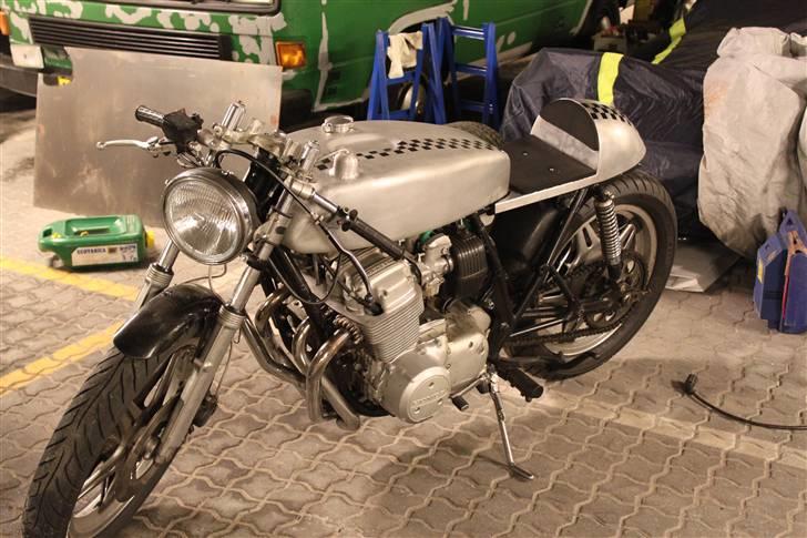 Honda CB750 cafe racer billede 2