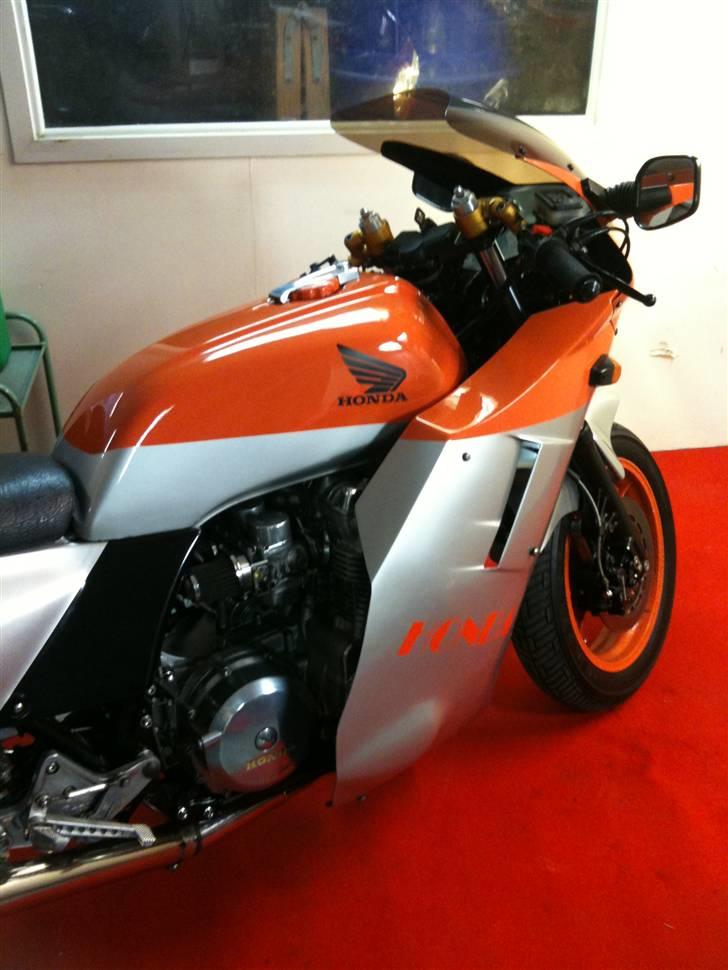 Honda cb  750 f billede 2