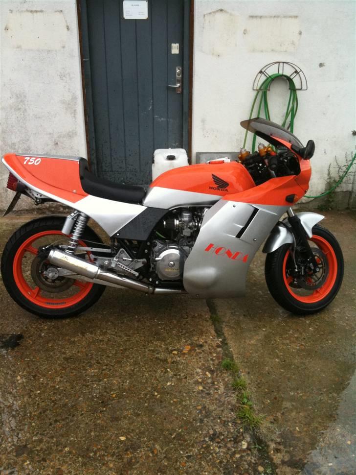 Honda cb  750 f billede 7