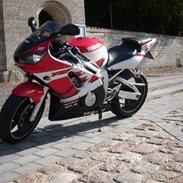 Yamaha yzf r6